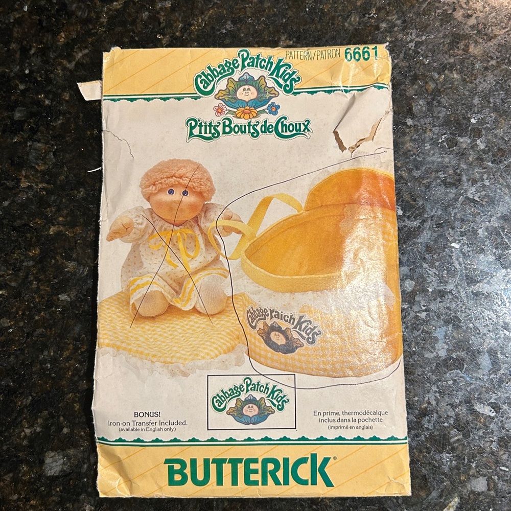 Butterick Cabbage Patch Kids pattern 6661, bed carrier, pillow cover & coverlet